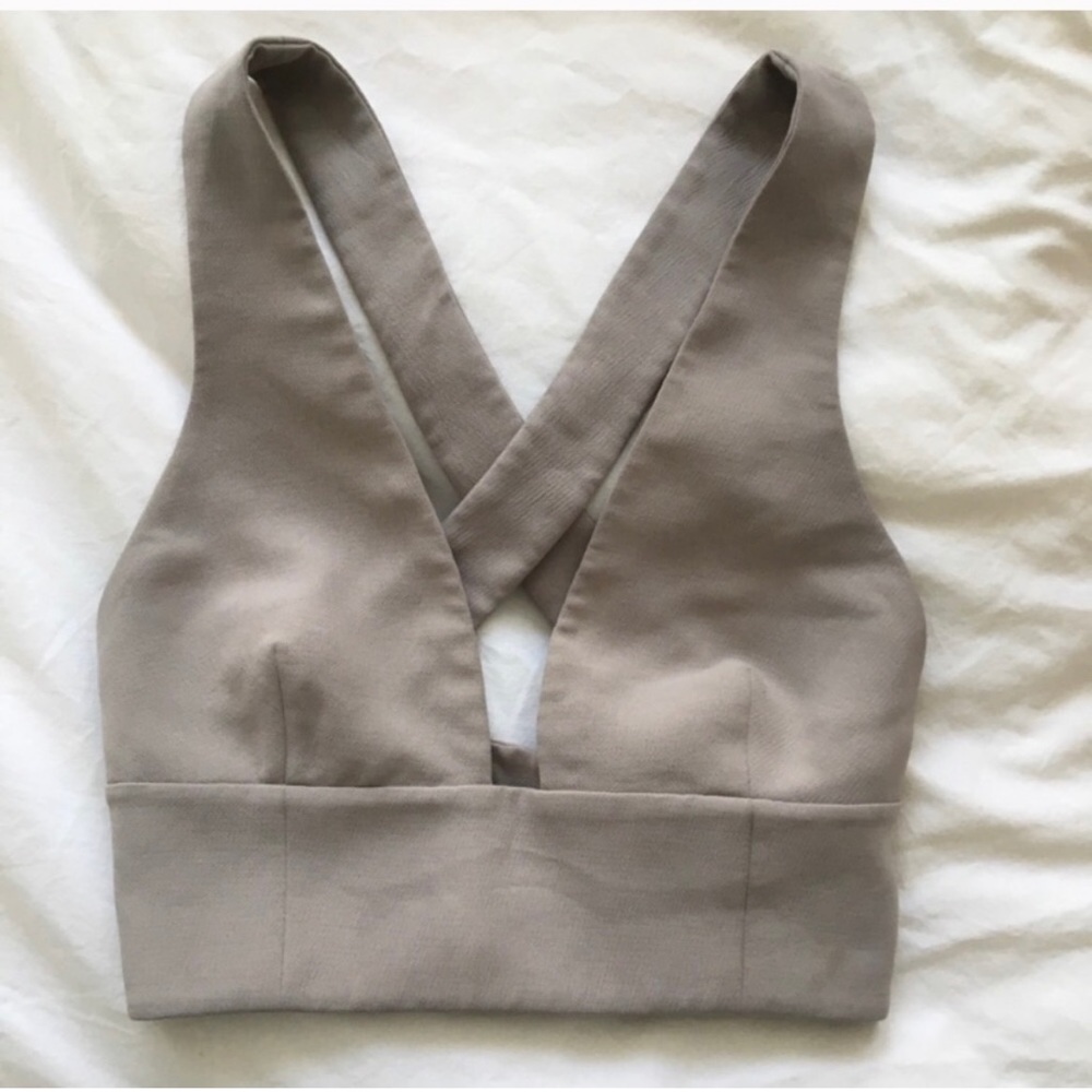 Aritzia Wilfred cross back crop halter